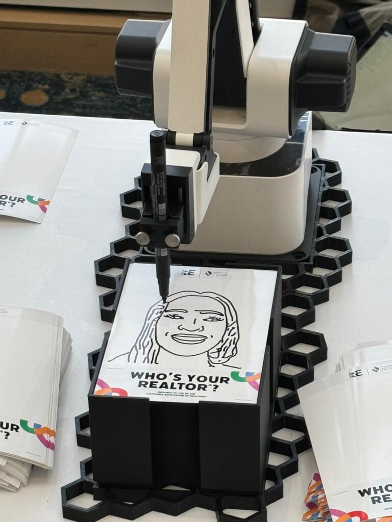 Sketchbot Drawing a face