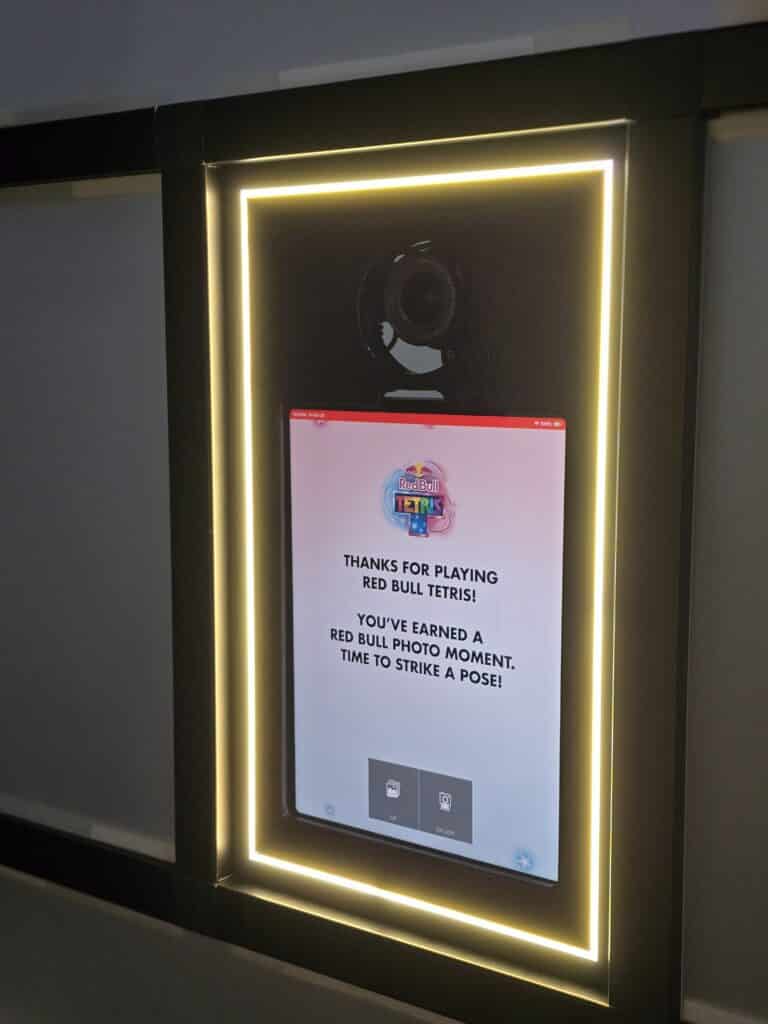 Enclosed Photo Booth Screen